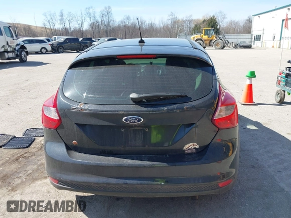 2013 Ford Focus SE with VIN 1FADP3K24DL365417, listed as a IAAI auction lot 41792235 with 187,607 mi miles. Bid and sale history available at carsss.com. Image 16.