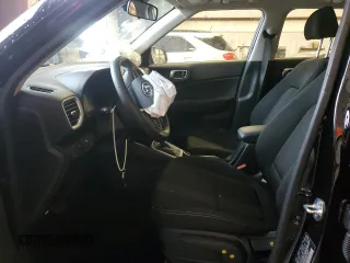 2024 Hyundai Venue SEL with VIN KMHRC8A30RU320524, listed as a Copart auction lot 48223435 with 7,418 mi miles and Salvage title. Bid and sale history available at DreamBid. Image 7.