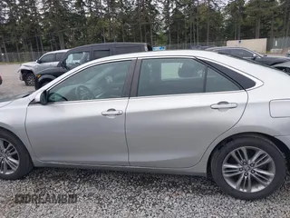 2015 Toyota Camry XLE with VIN 4T1BF1FK0FU028772, listed as a IAAI auction lot 42235029 with 75,285 mi miles and . Bid and sale history available at DreamBid. Image 14.