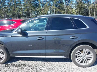 2018 Audi Q5 Premium Plus with VIN WA1BNAFY9J2125799, listed as a IAAI auction lot 42035992 with 59,403 mi miles. Bid and sale history available at carsss.com. Image 14.
