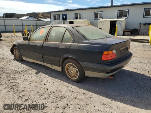 1993 BMW 3 Series z VIN WBACB3316PFE10919, wystawiony jako Copart lot #76412814 z przebiegiem 113 386 mil mil oraz Czysty tytuł • Clean title. Historia ofert i sprzedaży dostępna na DreamBid. Obrazek 2.