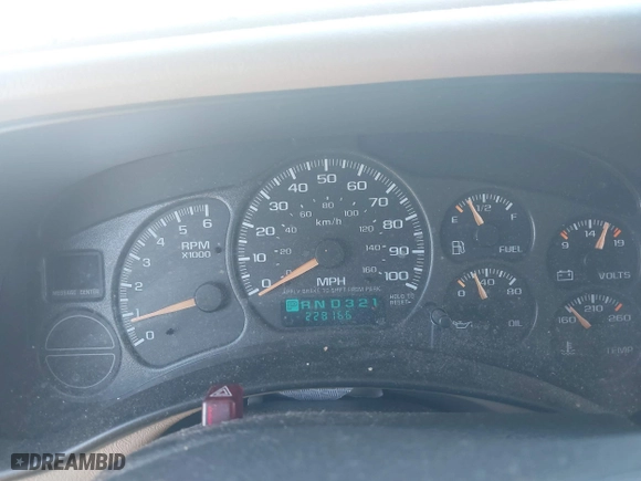 2002 Chevrolet Tahoe LT with VIN 1GNEC13Z42R245581, listed as a IAAI auction lot 41810788 with 228,166 mi miles. Bid and sale history available at carsss.com. Image 7.