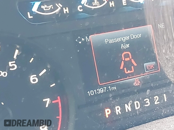 2015 Ford F-150 XLT with VIN 1FTEW1E84FFB18132, listed as a IAAI auction lot 41565110 with 101,397 mi miles. Bid and sale history available at carsss.com. Image 15.