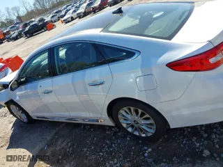 2015 Hyundai Sonata 2.4L Sport with VIN 5NPE34AF6FH227230, listed as a IAAI auction lot 41843379 with 186,332 mi miles. Bid and sale history available at carsss.com. Image 14.