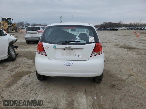 2008 Chevrolet Aveo LS z VIN KL1TD66618B059937, wystawiony jako Copart lot #44467395 z przebiegiem 52 360 mil mil oraz Tytuł czysty. Historia ofert i sprzedaży dostępna na DreamBid. Obrazek 6.