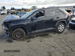 2020 Toyota RAV4 LE with VIN 2T3K1RFV8LW062551, listed as a Copart auction lot 43128995 with 81,181 mi miles and Salvage Title. Bid and sale history available at carsss.com. Image 1.