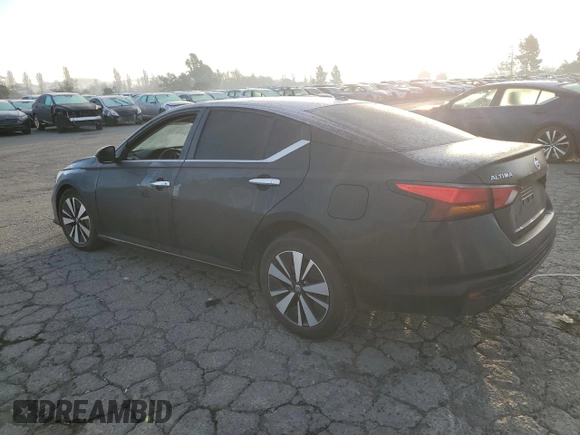 2022 Nissan Altima SV z VIN 1N4BL4DV4NN359610, wystawiony jako Copart lot #44617245 z przebiegiem 57 087 mil mil oraz Czysty tytuł • Clean title. Historia ofert i sprzedaży dostępna na DreamBid. Obrazek 2.