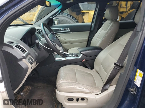 2012 Ford Explorer XLT with VIN 1FMHK8D88CGA10682, listed as a Copart auction lot 61477205 with 210,953 mi miles and Clean title. Bid and sale history available at DreamBid. Image 7.