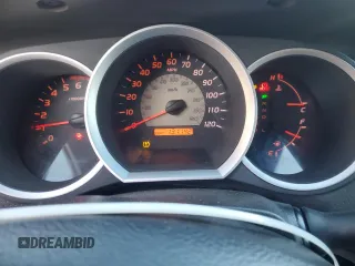 2008 Toyota Tacoma z VIN 5TEUU42NX8Z520093, wystawiony jako Copart lot #49413735 z przebiegiem 131 142 mil mil oraz Szkoda całkowita • Salvage title. Historia ofert i sprzedaży dostępna na DreamBid. Obrazek 9.