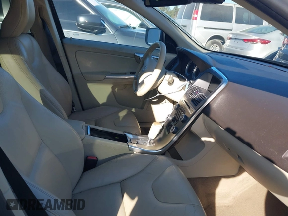 2012 Volvo XC60 3.2L with VIN YV4952DL8C2291037, listed as a IAAI auction lot 41683215 with 170,000 mi miles and . Bid and sale history available at DreamBid. Image 5.