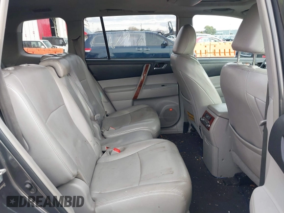 2011 Toyota Highlander Limited with VIN 5TDDK3EH0BS049761, listed as a IAAI auction lot 41484436 with 151,979 mi miles and . Bid and sale history available at DreamBid. Image 8.