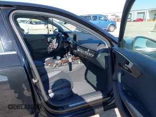 2019 Audi A4 Premium z VIN WAUDNAF40KA024392, wystawiony jako IAAI lot #41045566 z przebiegiem 56 419 mil mil oraz . Historia ofert i sprzedaży dostępna na DreamBid. Obrazek 5.