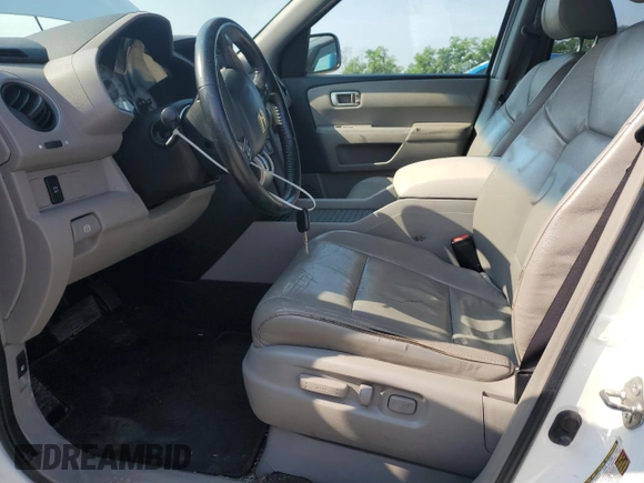 2011 Honda Pilot EX-L z VIN 5FNYF4H54BB031703, wystawiony jako Copart lot #60595295 z przebiegiem Nie podano mil oraz Czysty tytuł • Clean title. Historia ofert i sprzedaży dostępna na DreamBid. Obrazek 7.