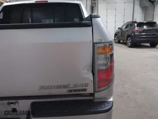 2006 Honda Ridgeline RTL with VIN 2HJYK16546H520899, listed as a IAAI auction lot 41899874 with 3,202,741 mi miles. Bid and sale history available at carsss.com. Image 6.