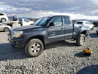 2005 Toyota Tacoma with VIN 5TEUU42N65Z037986, listed as a Copart auction lot 48816565 with 154,286 mi miles and Salvage Title. Bid and sale history available at DreamBid. Image 1.