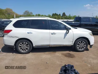 2014 Nissan Pathfinder SV with VIN 5N1AR2MM7EC703101, listed as a IAAI auction lot 42221242 with 178,237 mi miles and . Bid and sale history available at DreamBid. Image 13.