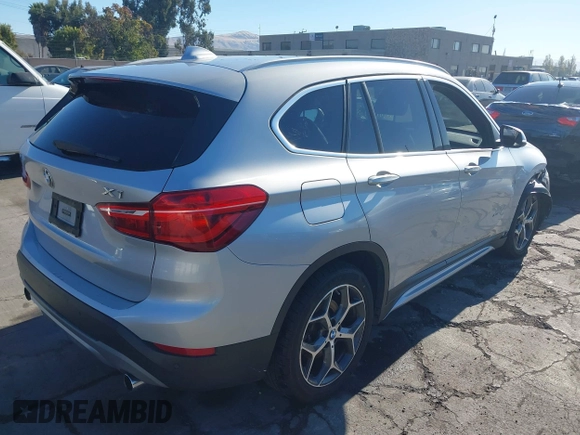 2017 BMW X1 xDrive28i z VIN WBXHT3Z34H4A53805, wystawiony jako IAAI lot #40682476 z przebiegiem 225 253 mil mil oraz . Historia ofert i sprzedaży dostępna na DreamBid. Obrazek 4.