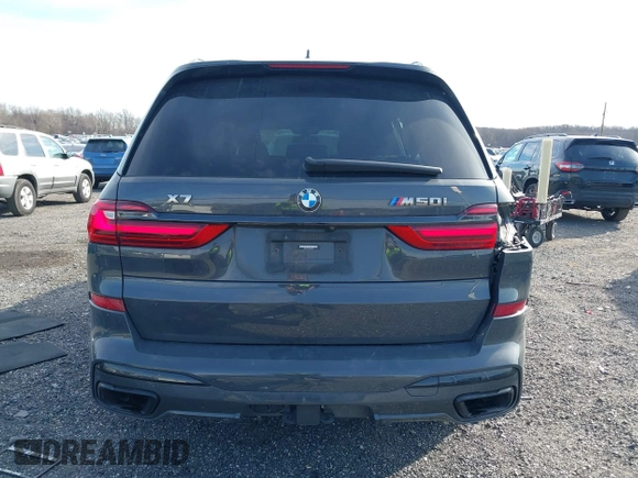 2022 BMW X7 M50i z VIN 5UXCX6C01N9L99140, wystawiony jako IAAI lot #41697545 z przebiegiem 60 972 mil mil oraz . Historia ofert i sprzedaży dostępna na DreamBid. Obrazek 16.