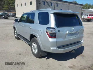 2018 Toyota 4Runner SR5 with VIN JTEBU5JR2J5581170, listed as a IAAI auction lot 41839275 with 60,212 mi miles and . Bid and sale history available at DreamBid. Image 3.