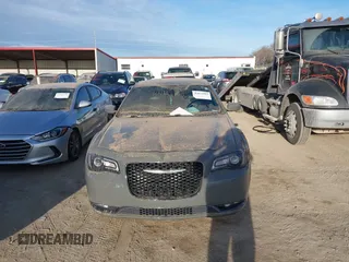 2018 Chrysler 300 with VIN 2C3CCAGG1JH160855, listed as a IAAI auction lot 41875983 with 81,598 mi miles. Bid and sale history available at carsss.com. Image 13.