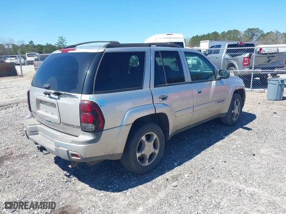 2004 Chevrolet TrailBlazer LT with VIN 1GNDS13S142171842, listed as a IAAI auction lot 41805868 with 200,232 mi miles. Bid and sale history available at carsss.com. Image 4.