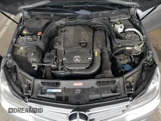 2014 Mercedes-Benz C 250 Sport z VIN WDDGF4HB8EG217004, wystawiony jako Copart lot #58807465 z przebiegiem 81 687 mil mil oraz Szkoda całkowita • Salvage title. Historia ofert i sprzedaży dostępna na DreamBid. Obrazek 11.
