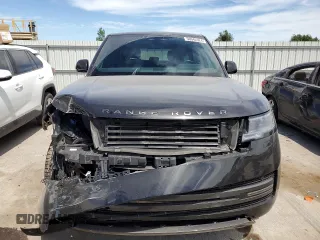 2024 Land Rover Range Rover SE z VIN SALKP9E93RA201584, wystawiony jako Copart lot #56042324 z przebiegiem 4 572 mil mil oraz Szkoda całkowita • Salvage title. Historia ofert i sprzedaży dostępna na DreamBid. Obrazek 5.