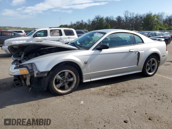 2004 Ford Mustang GT Deluxe with VIN 1FAFP42X74F208831, listed as a Copart auction lot 62903735 with 44,279 mi miles and Clean title. Bid and sale history available at DreamBid. Image 1.