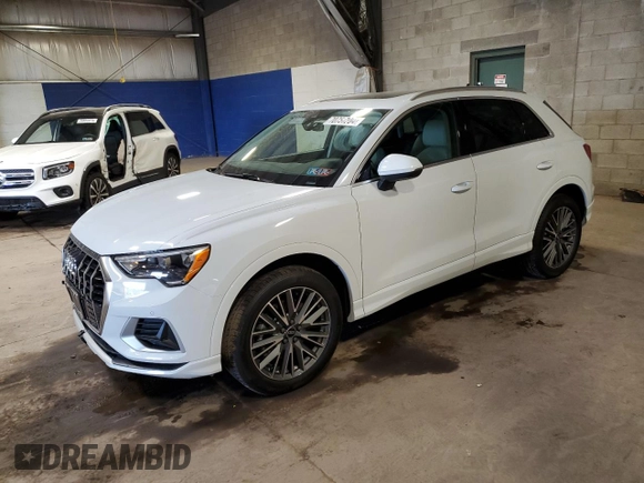 2022 Audi Q3 Premium with VIN WA1AUCF39N1047969, listed as a Copart auction lot 70757204 with 30,800 mi miles and Salvage Title. Bid and sale history available at carsss.com. Image 1.