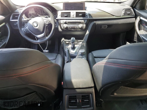 2018 BMW 3 Series 330i with VIN WBA8B9G55JNU99642, listed as a Copart auction lot 53822805 with 142,833 mi miles and Salvage title. Bid and sale history available at DreamBid. Image 8.