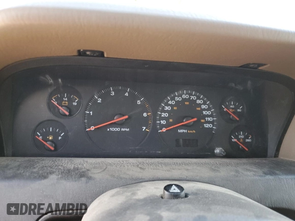 2000 Jeep Grand Cherokee Laredo with VIN 1J4GW48S6YC304447, listed as a Copart auction lot 58001035 with Not provided miles and Clean title. Bid and sale history available at DreamBid. Image 9.