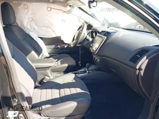 2024 Mitsubishi Outlander S z VIN JA4ARUAU2RU022164, wystawiony jako IAAI lot #41675372 z przebiegiem 401 mil mil oraz . Historia ofert i sprzedaży dostępna na DreamBid. Obrazek 5.