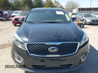 2018 Kia Sorento LX with VIN 5XYPG4A37JG431134, listed as a IAAI auction lot 41803871 with 139,818 mi miles. Bid and sale history available at carsss.com. Image 12.
