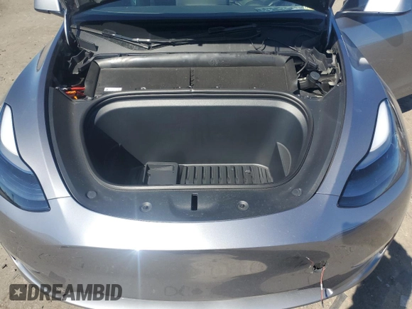 2025 Tesla Model Y Long Range with VIN 7SAYGDED0SF247561, listed as a Copart auction lot 50736875 with 9,094 mi miles and Salvage Title. Bid and sale history available at DreamBid. Image 11.