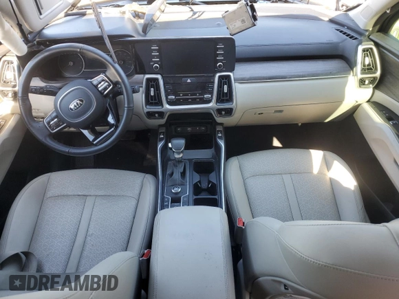 2021 Kia Sorento EX z VIN 5XYRH4LF8MG032850, wystawiony jako Copart lot #48864164 z przebiegiem 35 580 mil mil oraz Nie do naprawy • Non repairable. Historia ofert i sprzedaży dostępna na DreamBid. Obrazek 8.