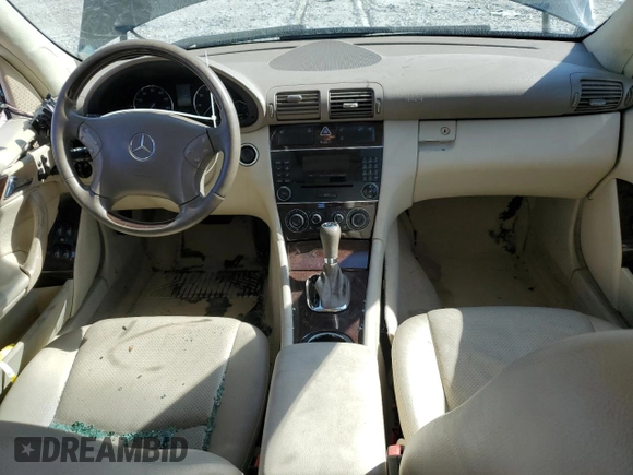 2005 Mercedes-Benz C 240 z VIN WDBRH81JX5F645392, wystawiony jako Copart lot #74801314 z przebiegiem 129 215 mil mil oraz Szkoda całkowita • Salvage title. Historia ofert i sprzedaży dostępna na DreamBid. Obrazek 8.