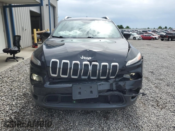 2017 Jeep Cherokee Latitude z VIN 1C4PJLCS8HW554373, wystawiony jako Copart lot #56988155 z przebiegiem 102 936 mil mil oraz Szkoda całkowita • Salvage title. Historia ofert i sprzedaży dostępna na DreamBid. Obrazek 5.