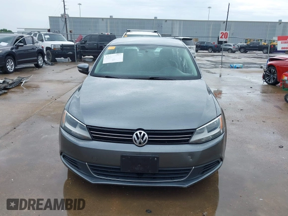 2013 Volkswagen Jetta SE with VIN 3VWDX7AJ9DM371414, listed as a IAAI auction lot 41861196 with 156,169 mi miles and . Bid and sale history available at DreamBid. Image 13.