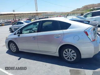 2014 Toyota Prius with VIN JTDKN3DP1E3051337, listed as a IAAI auction lot 42526207 with 306,478 mi miles and . Bid and sale history available at DreamBid. Image 14.