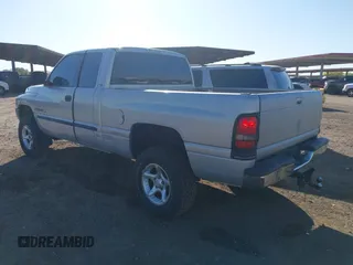 2000 Dodge 1500 with VIN 3B7HF13Z0YG161389, listed as a IAAI auction lot 42111281 with 111,062 mi miles and . Bid and sale history available at DreamBid. Image 3.