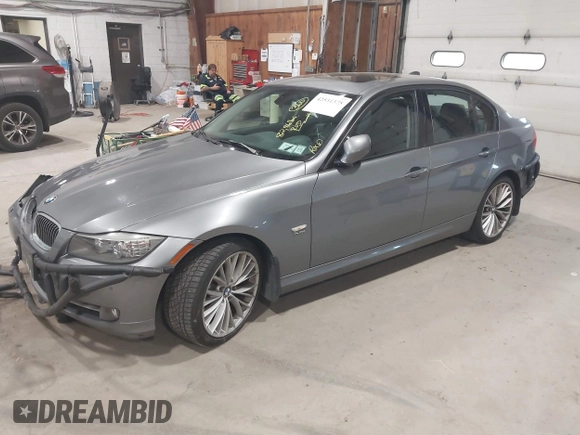 2011 BMW 3 Series 335i xDrive с VIN WBAPL5C57BA919482, выставлен на аукционе IAAI как лот 42531375 с пробегом 82 868 миль миль и . История ставок и продаж доступна на DreamBid. Изображение 19.