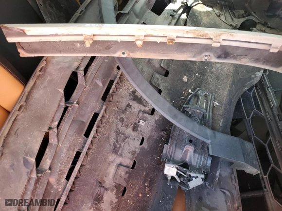 2018 Volkswagen Tiguan SEL with VIN 3VV3B7AX9JM167744, listed as a Copart auction lot 49020105 with 41,455 mi miles and Salvage Title. Bid and sale history available at carsss.com. Image 14.