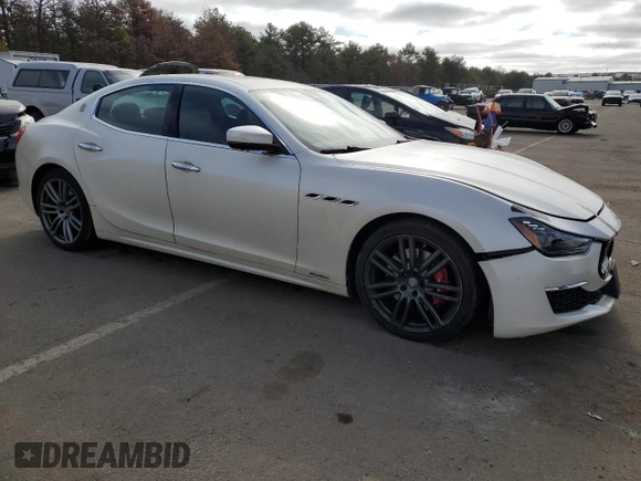 2018 Maserati Ghibli S Q4 GranLusso with VIN ZAM57YTL5J1280401, listed as a Copart auction lot 43784454 with 42,057 mi miles. Bid and sale history available at carsss.com. Image 4.