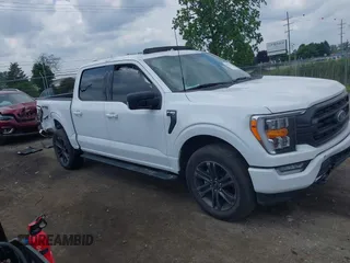 2022 Ford F-150 XL z VIN 1FTEW1EP1NKD75438, wystawiony jako IAAI lot #42476721 z przebiegiem 47 812 mil mil oraz . Historia ofert i sprzedaży dostępna na DreamBid. Obrazek 1.