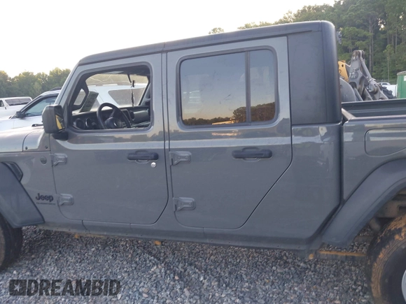 2023 Jeep Gladiator Sport S с VIN 1C6HJTAG0PL534130, выставлен на аукционе IAAI как лот 42842561 с пробегом 60 635 миль миль и . История ставок и продаж доступна на DreamBid. Изображение 13.