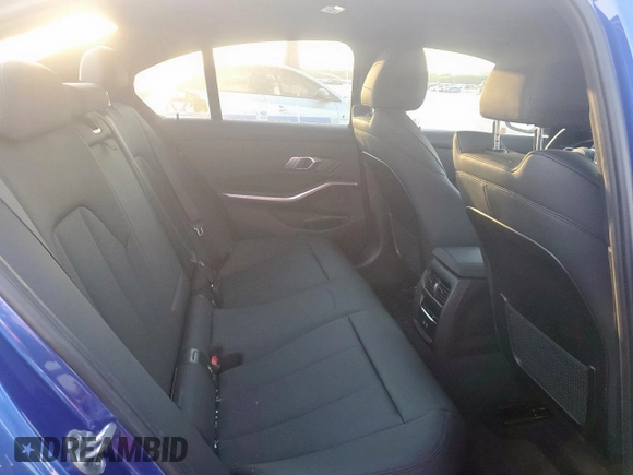 2021 BMW 3 Series 330i z VIN 3MW5R1J08M8B56862, wystawiony jako Copart lot #52976585 z przebiegiem 41 867 mil mil oraz Czysty tytuł • Clean title. Historia ofert i sprzedaży dostępna na DreamBid. Obrazek 10.