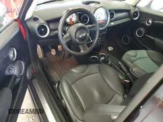 2011 MINI Hardtop S с VIN WMWSV3C59BTY20708, выставлен на аукционе Copart как лот 65652325 с пробегом 88 382 миль миль и Чистый • Clean title. История ставок и продаж доступна на DreamBid. Изображение 8.