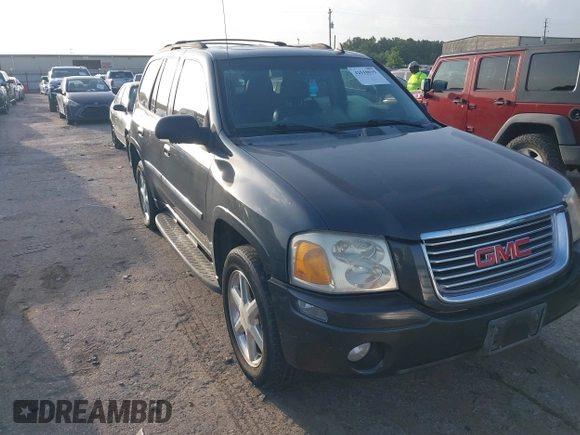 2007 GMC Envoy SLE z VIN 1GKDS13S872306655, wystawiony jako IAAI lot #42510039 z przebiegiem 174 377 mil mil oraz . Historia ofert i sprzedaży dostępna na DreamBid. Obrazek 1.