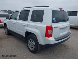 2016 Jeep Patriot Sport with VIN 1C4NJPBBXGD562646, listed as a IAAI auction lot 41929451 with 170,460 mi miles. Bid and sale history available at carsss.com. Image 3.