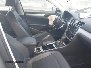 2012 Volkswagen Passat SE z VIN 1VWBH7A3XCC108676, wystawiony jako IAAI lot #41897380 z przebiegiem 94 066 mil mil oraz . Historia ofert i sprzedaży dostępna na DreamBid. Obrazek 5.